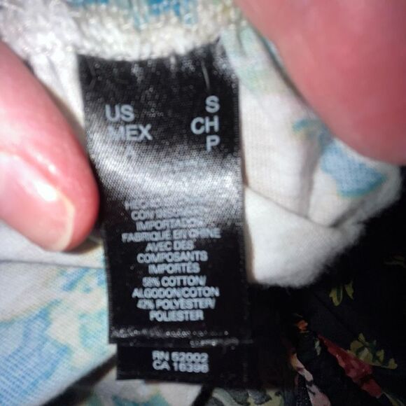 Axcess floral blue & off white blouse small - Picture 6 of 6